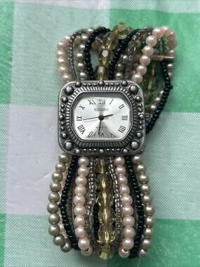 Kessaris Beaded Stretch Band Women’s Quartz Watch
